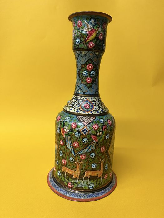 Стара,китайска ваза с цветен,емайлиран месинг