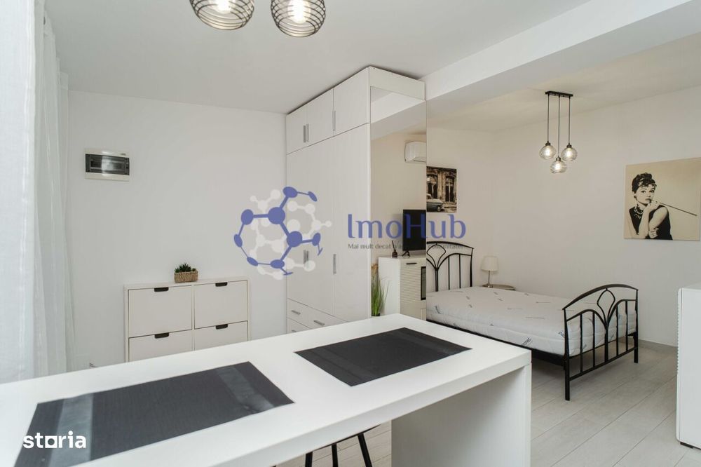 Ap. cu 1 camera, Ultracentral, curte si loc de parcare incluse!