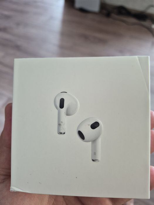 Продам Наушники Airpods 3rd