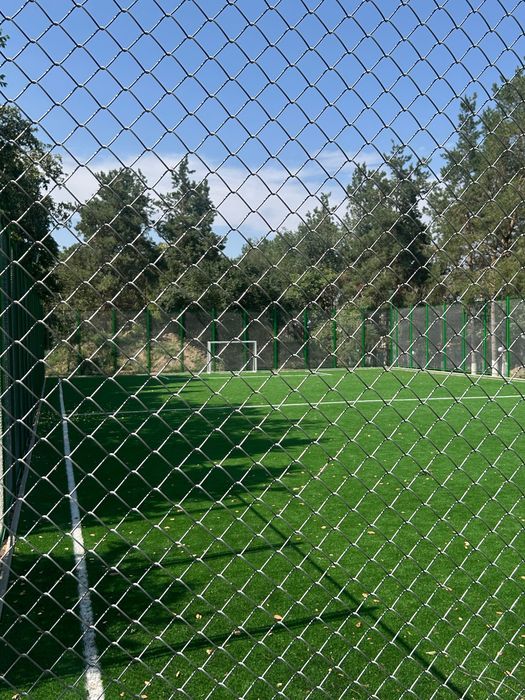 Футбольное поле, горный гигант!