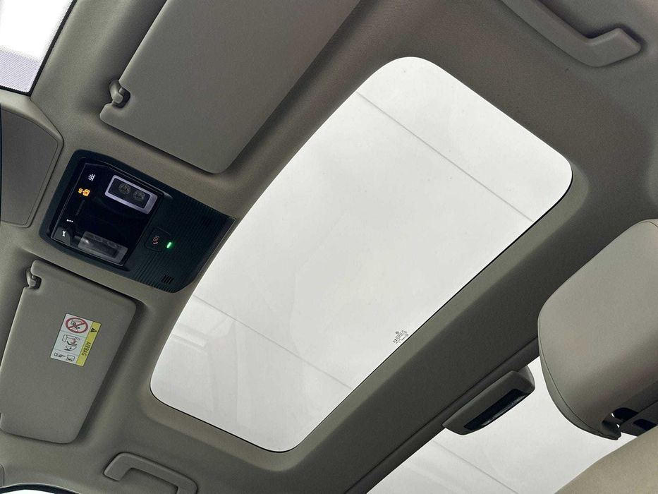 Volkswagen Multivan  Hybrid T7 LIMITED EDITION