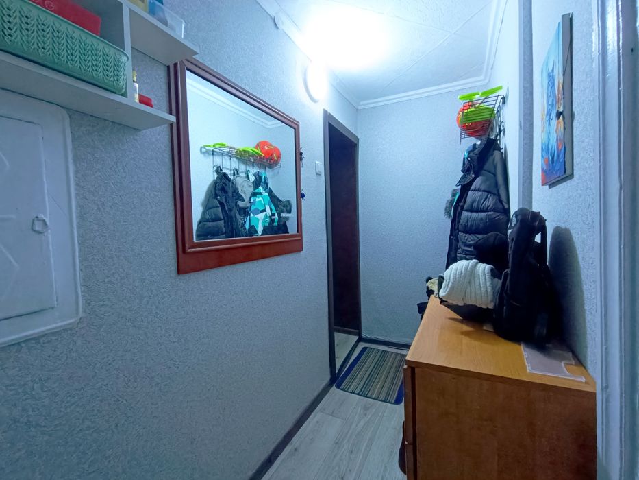 Продам 2-ух комнатную квартиру