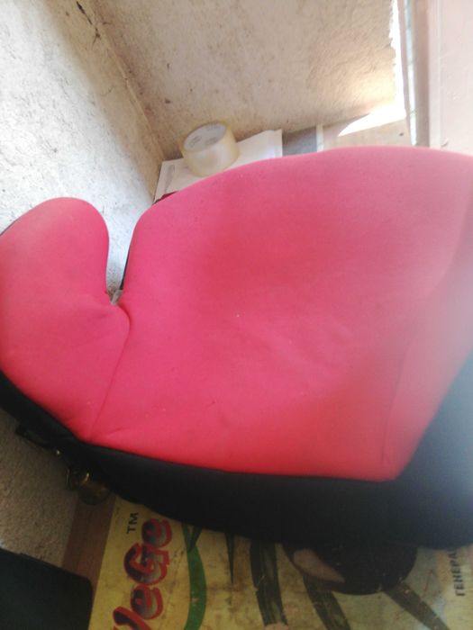 Детска седялка за кола