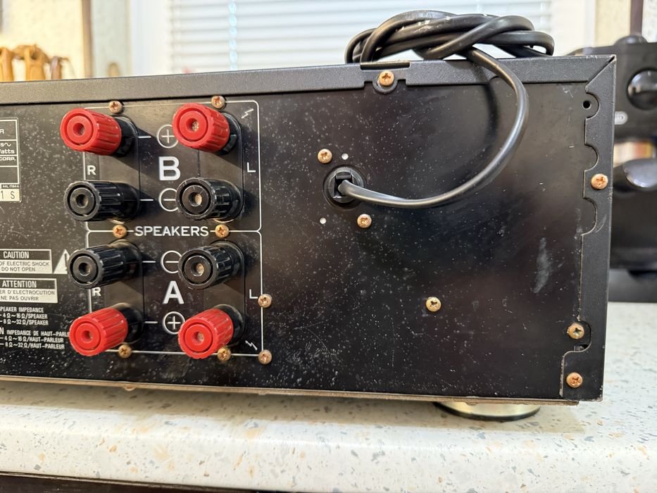 Pioneer A-777 стерео усилвател