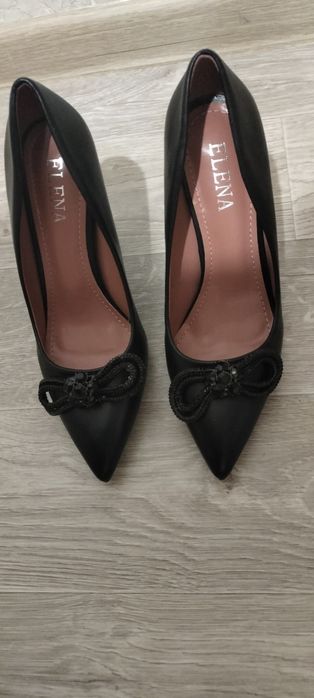 Продам Туфли новый 36-37 размера