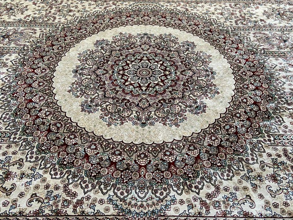 Продам шелковый ковер 3 х 4