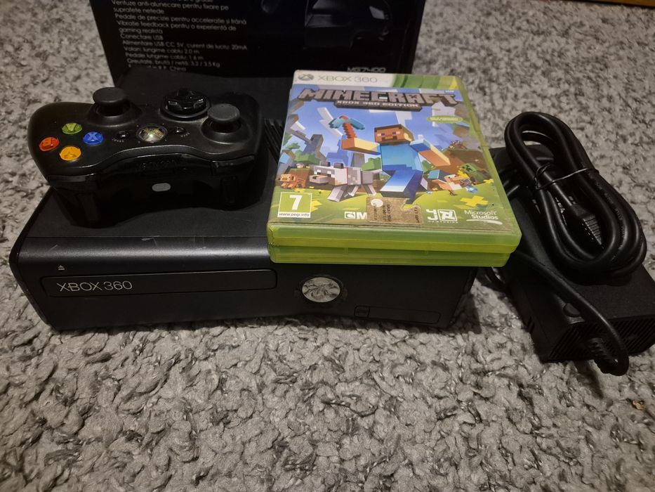 XBOX360 consola XBOX 360 slim + 1 joc bonus Minecraft