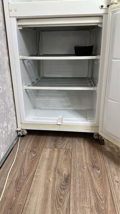 Холодильник Snaige