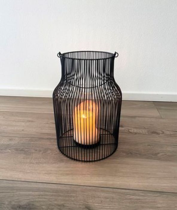 Красиви големи метални свещници