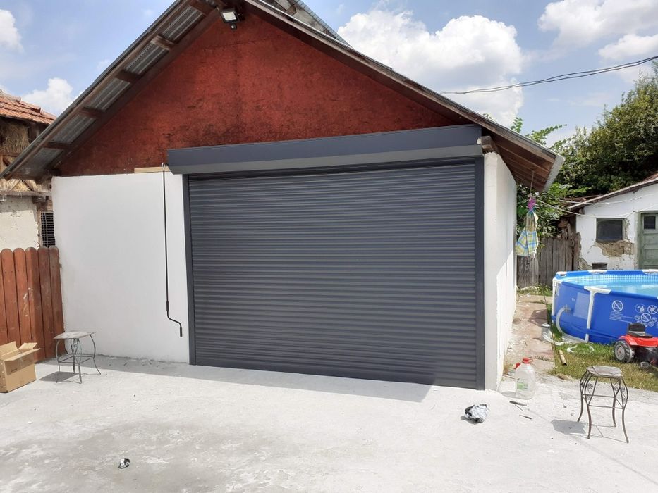 Usi garaj tip rulou Aluminiu