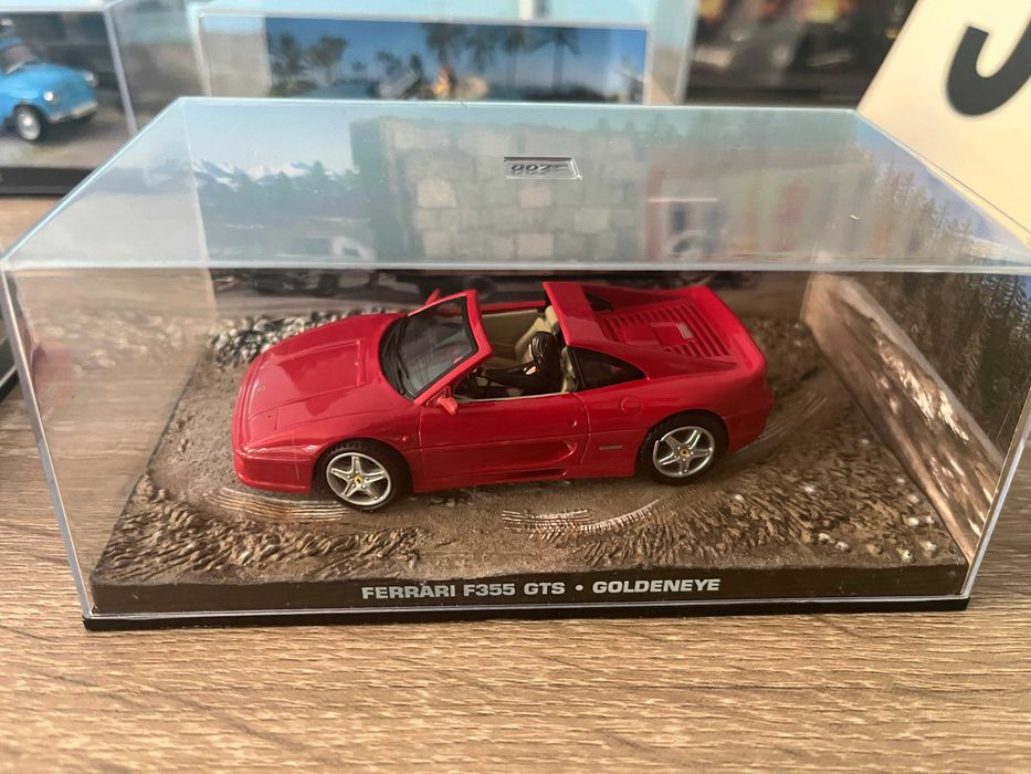 Метални колички в мащаб 1:43 (Atlas, Bburago, Hot Wheels)