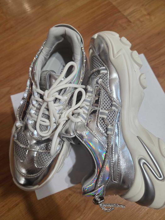 Сникърси Steve Madden