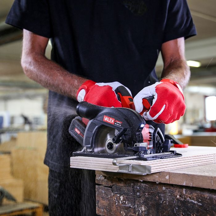 - 30% на акумулаторни машини VALEX захранвани с 18V Li-ion батерия