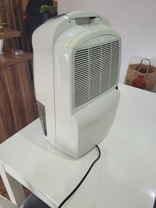 Dezumidificator DeLonghi DEC 12