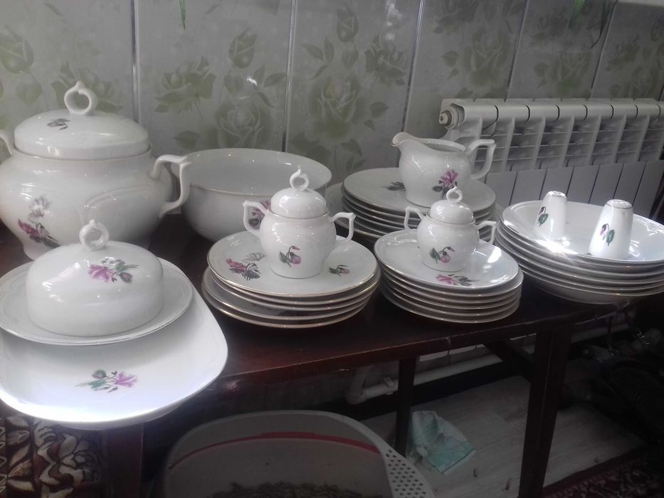 Столовый сервиз ГДР  32 предмета