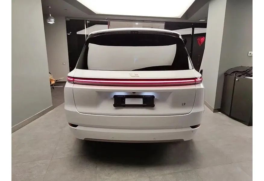 LI L9 Ultra Hybrid