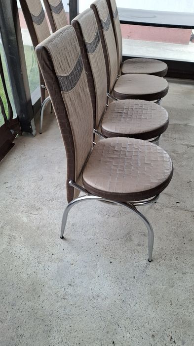 Vand 6 scaune bucatarie. 180 lei