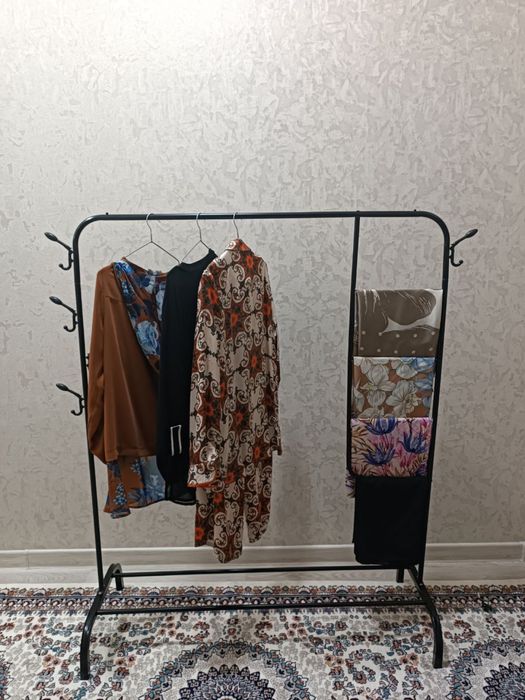 Вешалка напольная для одежды