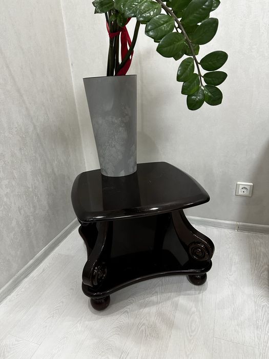 Журнальный столик б/у