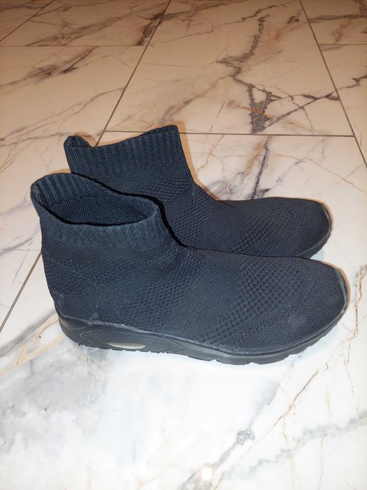 Спортни маратонки