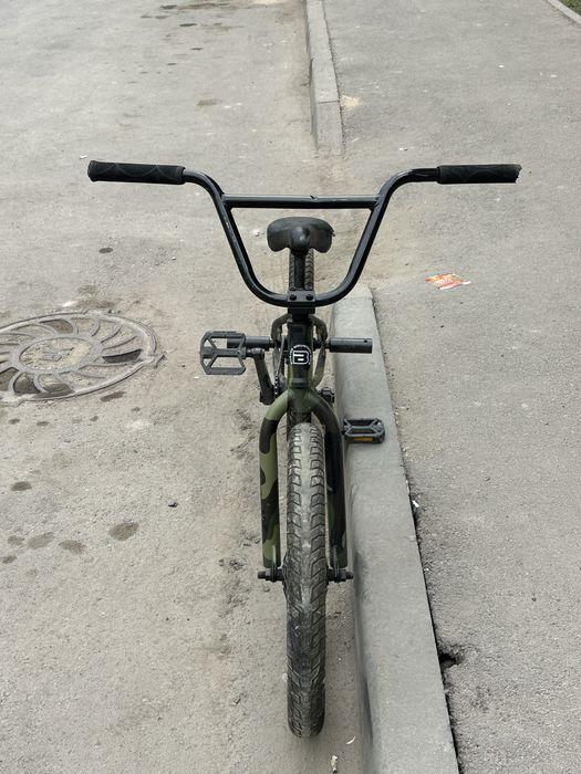 Bелосипед BMX трюковой