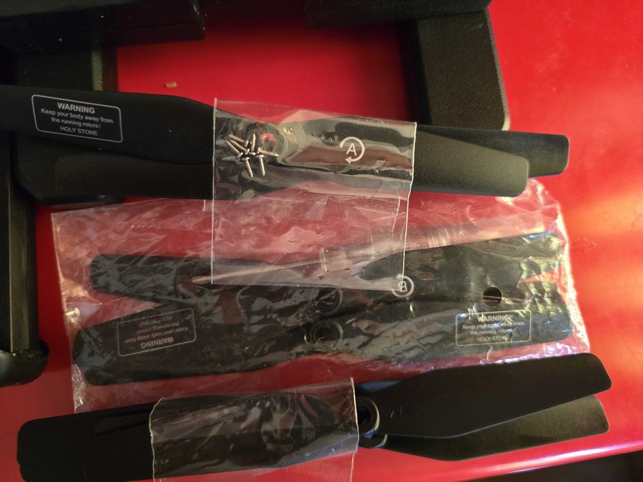 HolyStone HS120D 1080p Wi-Fi fpv GPS Drone