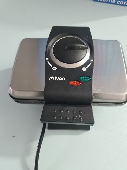 Вафельница орешнитца