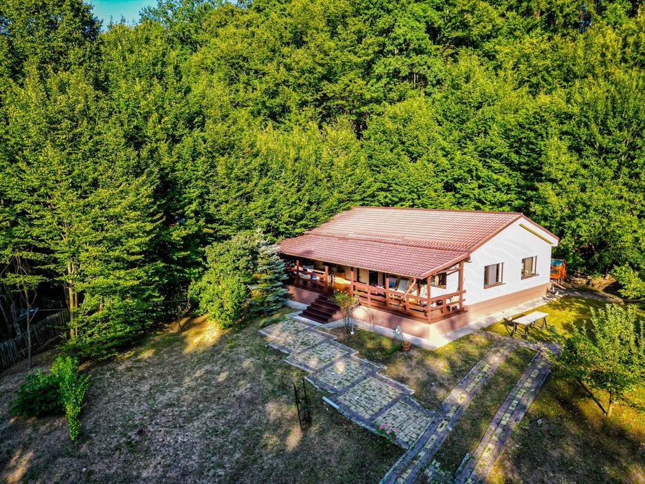 Casa de vacanta in padure