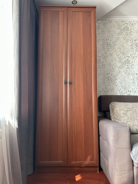 Продам шкафы плательные