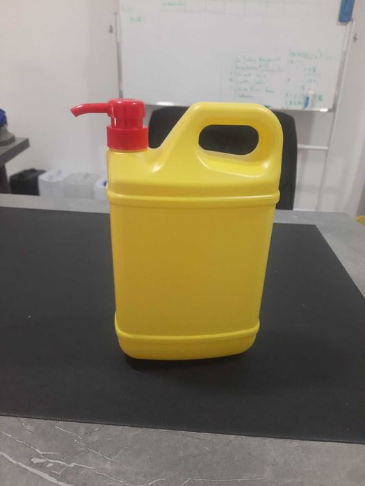 Пластиковая емкость 1,5 л. Plastmas idish 1,5 L