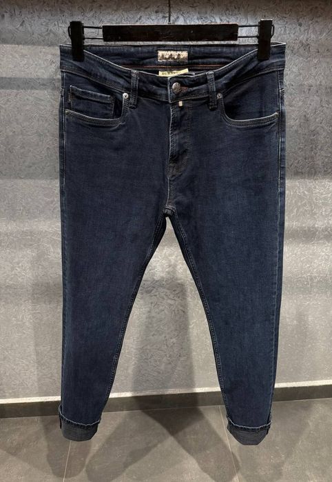 Мъжки дънки BURBERRY – стил, комфорт и спортно-елегантна визия