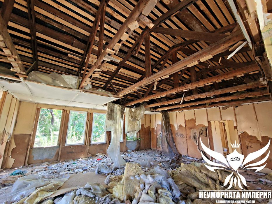 Продавам 2бр. сгради с 700РЗП и парцел 4200РЗП в с.Скутаре, общ.Марица