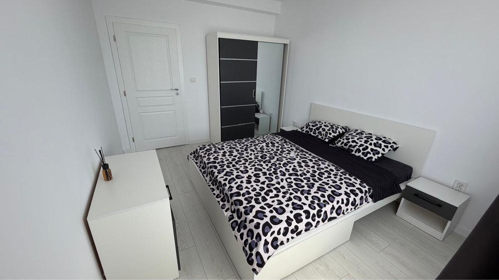 Inchiriez Apartament 2 camere decomandat