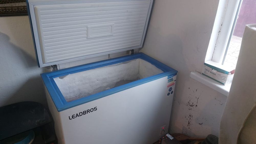 Продам морозильник