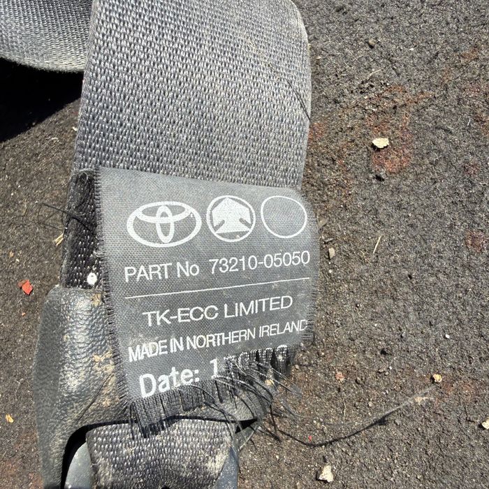 Преден десен колан за Toyota Avensis T25 73210-05050
