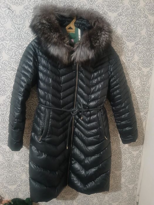 Продам женскую верхнюю одежду