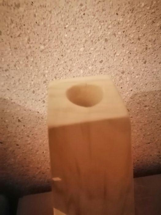 Ваза из цельного дерева.