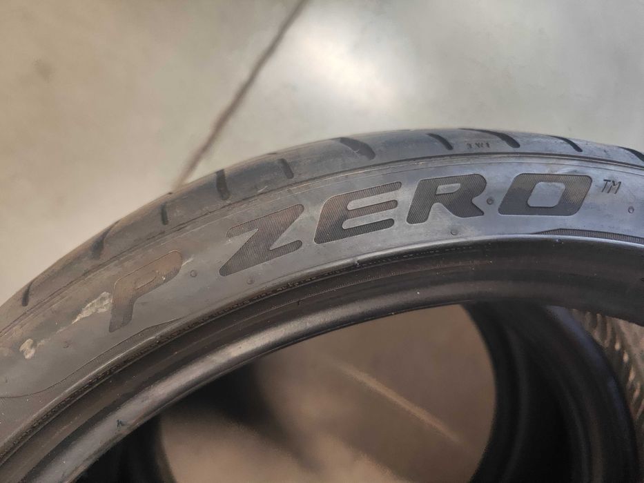 2бр.летни гуми 235/35/19 Pirelli