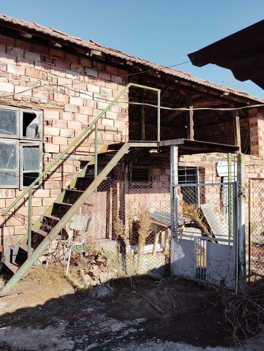 Продава се Къща в Белене - 100 кв.м за 150 €/кв.м - Снимка #4