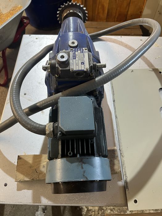 Vand motor 380V cu reductor si variator de turatie