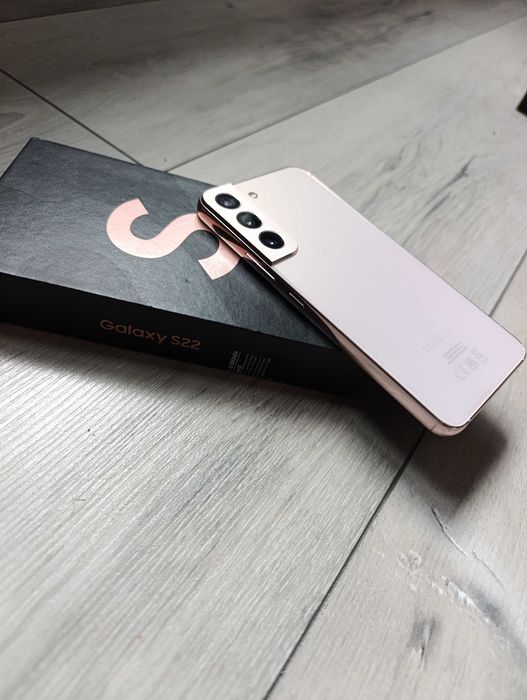 Samsung S22 pink gold