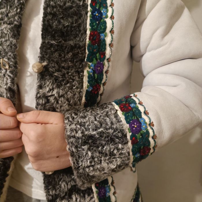 Cojoc tradițional popular autentic