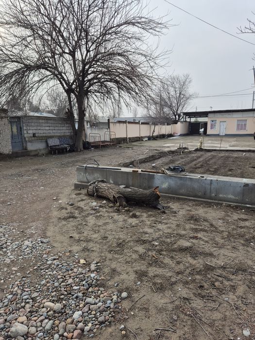 Sirdaryo shahar S.Rahimovda 5.5 sotx uy sotiladi