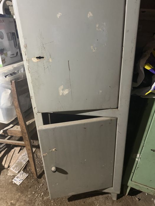 Продается сейф советский жедезный