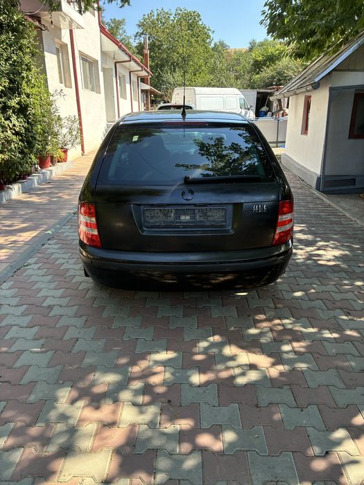 Skoda Fabia 1 | 1.4 benzina 16v | An 2006 | 318.000 km |