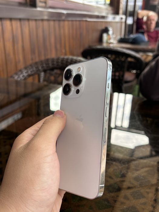 iPhone 13 Pro в отличном состоянии