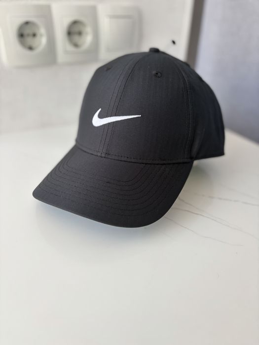 Бейсболка кепка Nike Legacy Dri-Fit