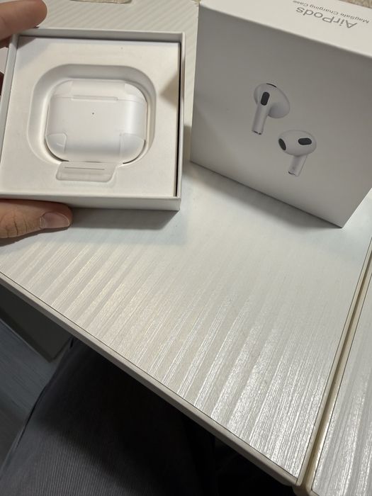 Airpods Generatia 3