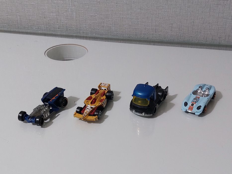 Hot Wheels машинки