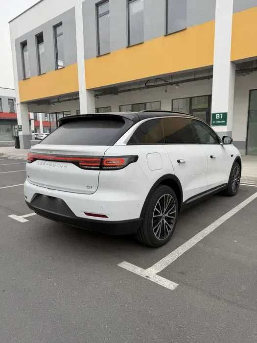 Leapmotor C11 Hybrid 300km Naqd va halol nasiya